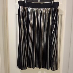 Metallic Black Pleated Midi Skirt